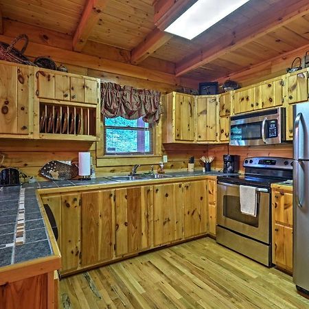 Pigeon Forge Cabin With Hot Tub, Grill And Pool Table! Villa Sevierville Exterior photo